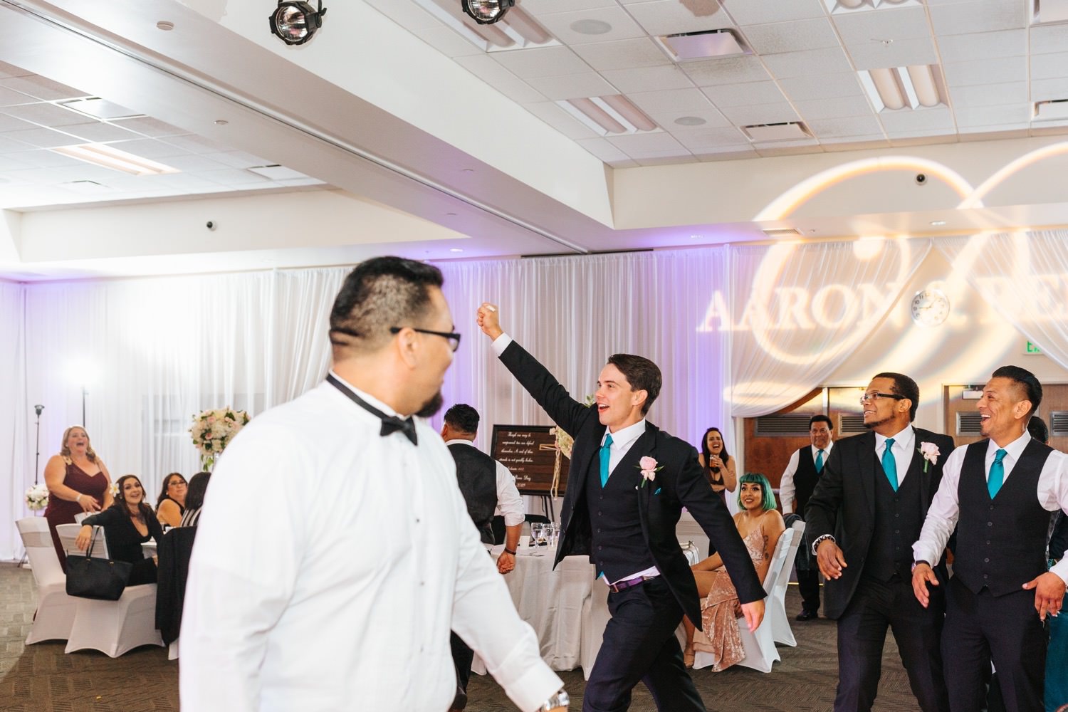 Garter Toss - https://brittneyhannonphotography.com