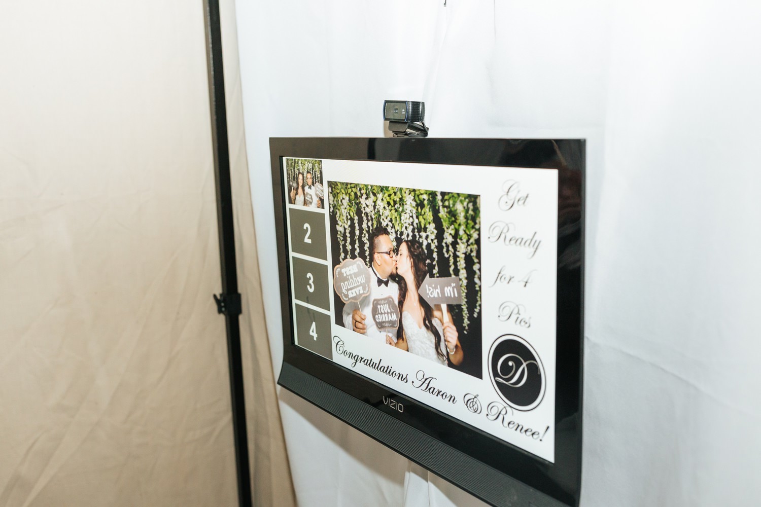 Photo Booth - https://brittneyhannonphotography.com
